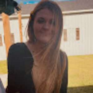 Meet your Posher, Alyssa